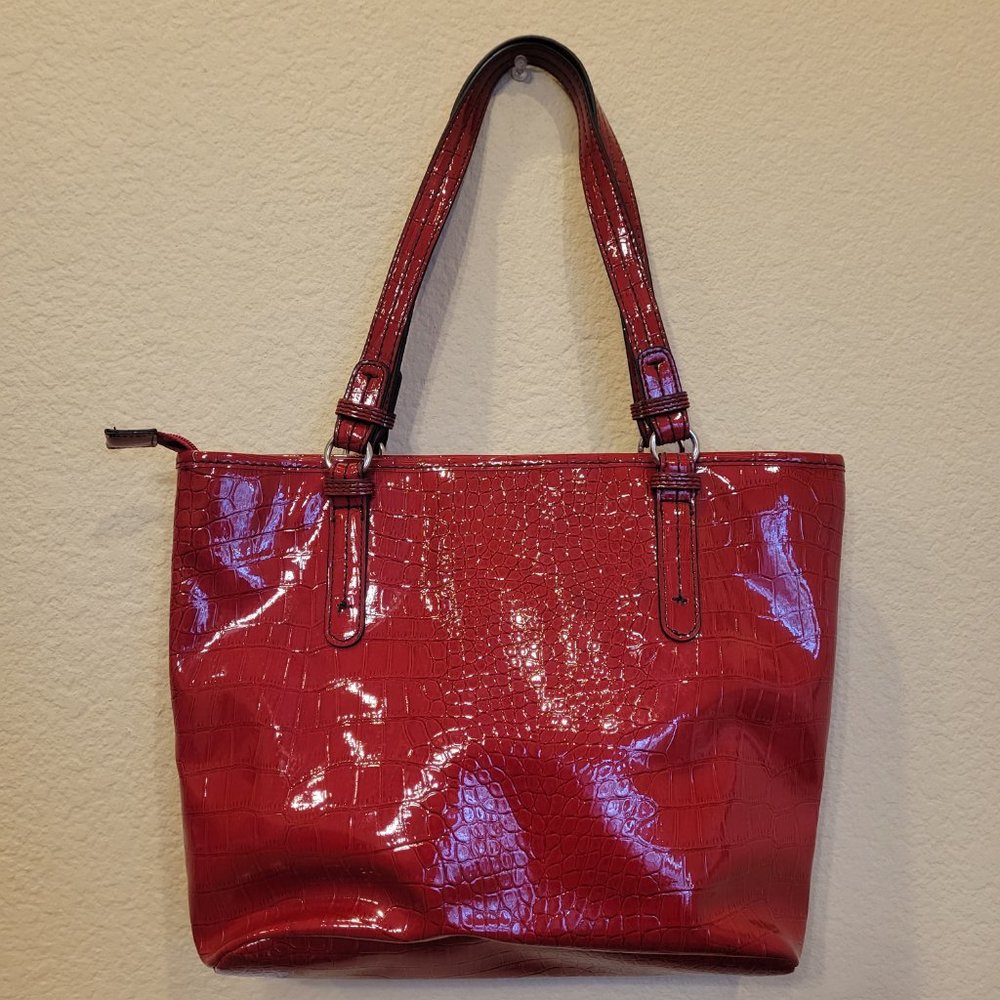 Nine & Co Red Bucket Tote - Picture 5 of 16